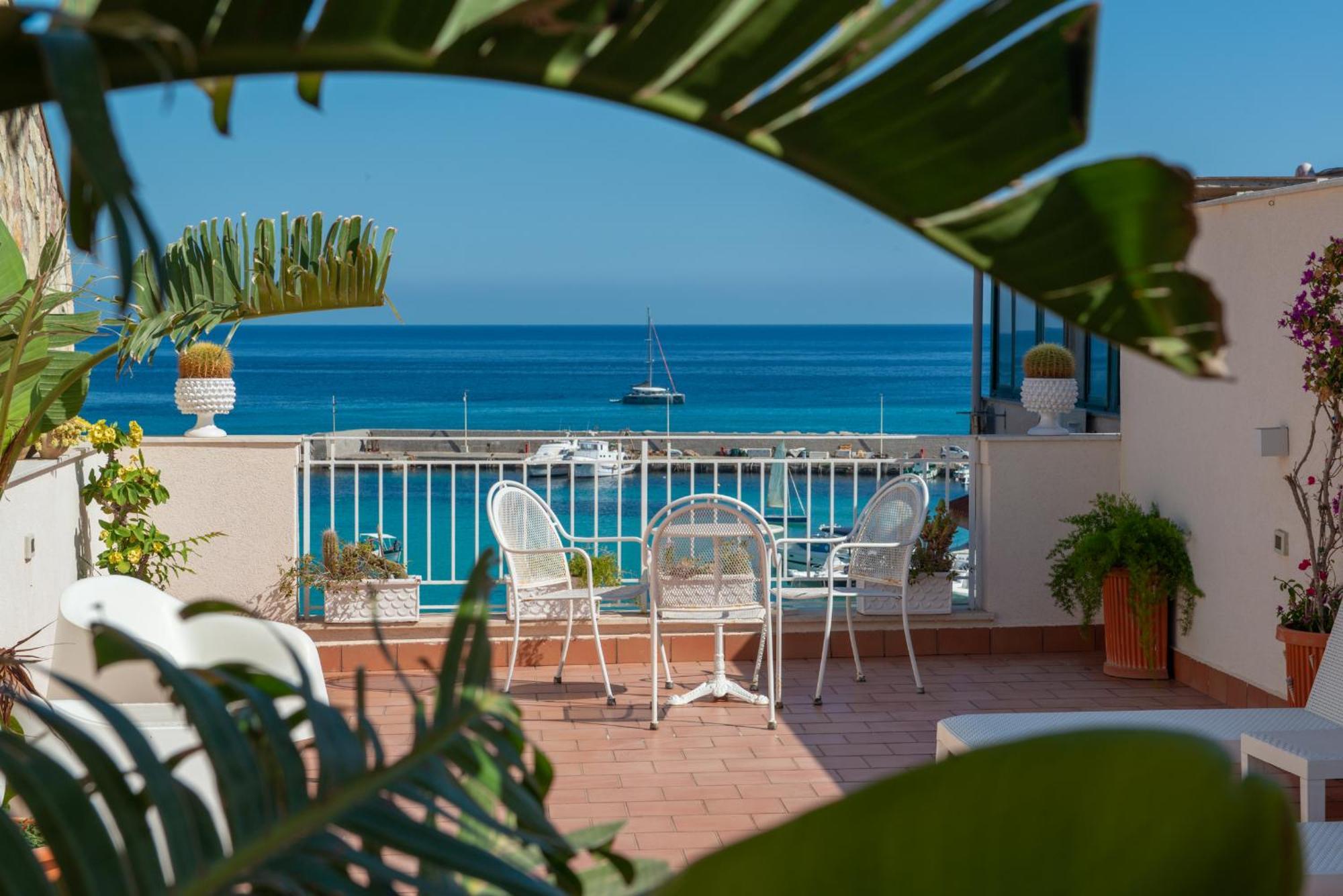 Palermo Mare Holidays Sferracavallo Exteriér fotografie
